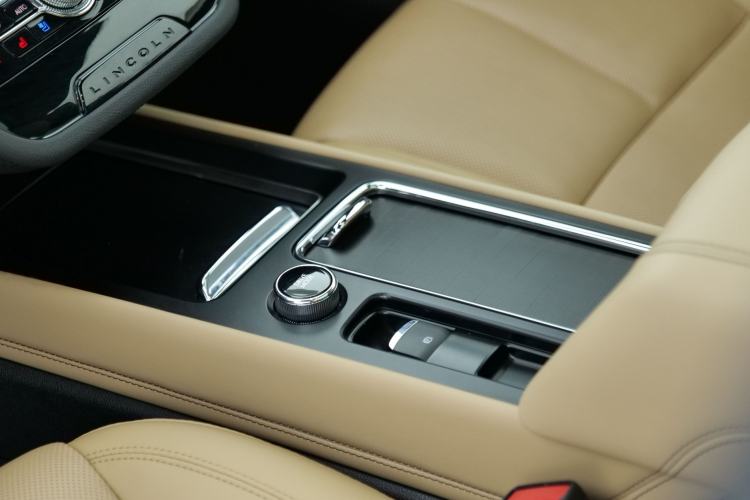 Used Lincoln Corsair 2022 2.0T Two-Wheel Drive Luxury Edition Interior 7