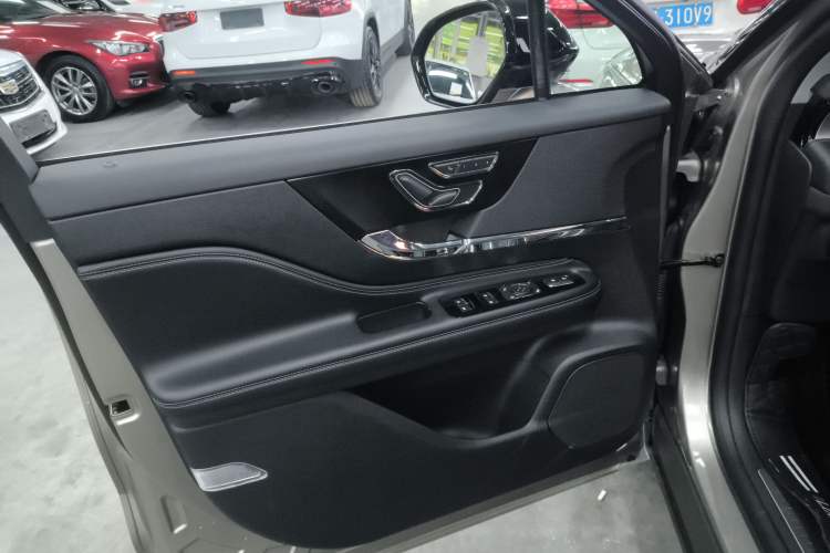Used Lincoln Corsair 2022 Revised Version 2.0T Two-Wheel Drive Luxury Edition Interior 7