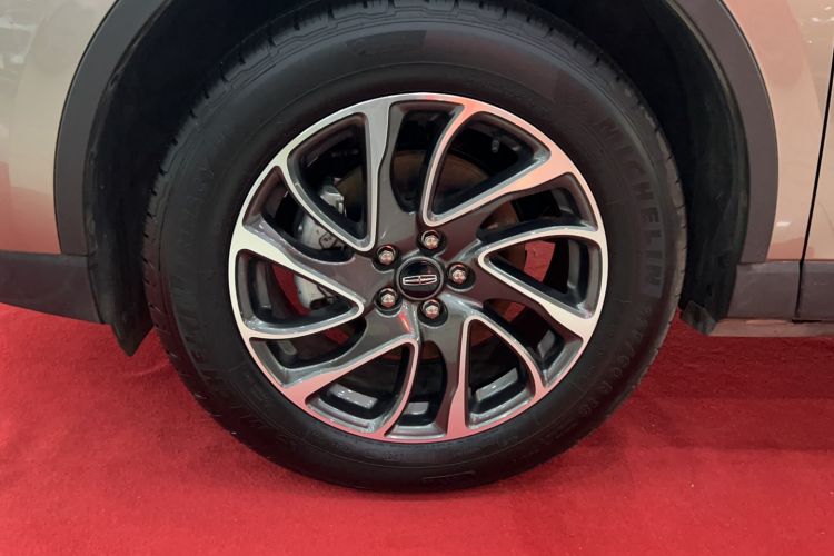 Used Lincoln Corsair 2022 2.0T Two-Wheel Drive Deluxe Edition Left Front Wheel Hub