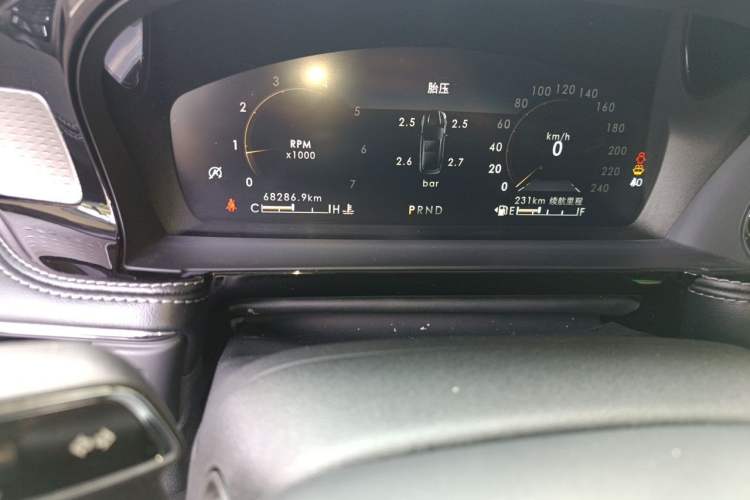 Used Lincoln Corsair 2022 2.0T Four-Wheel Drive Prestige Edition Odometer Close Up