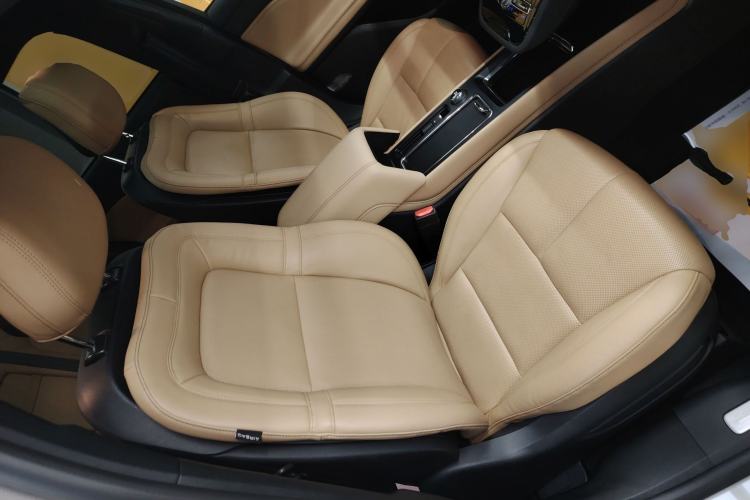 Used Lincoln Corsair 2022 2.0T Two-Wheel Drive Luxury Edition Right Front Seat