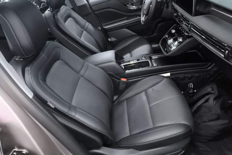 Used Lincoln Corsair 2022 Revised Version 2.0T Two-Wheel Drive Luxury Edition Right Front Seat