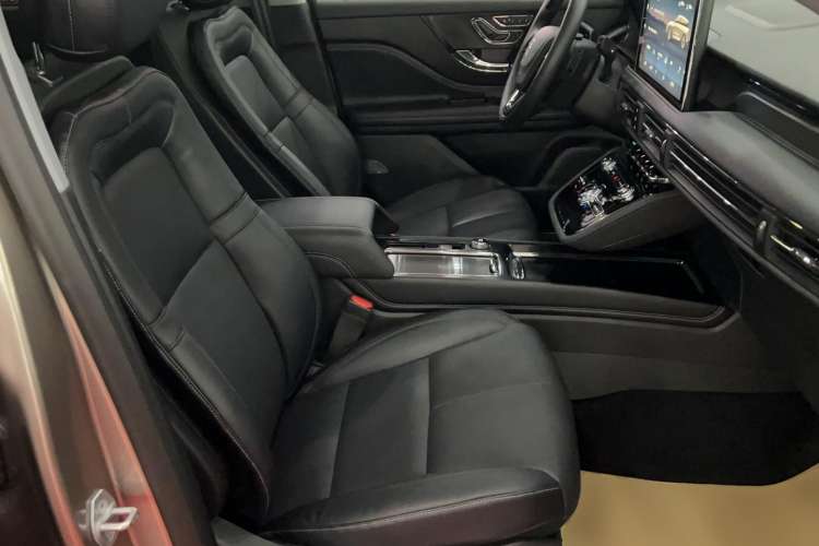 Used Lincoln Corsair 2022 2.0T Two-Wheel Drive Deluxe Edition Right Front Seat