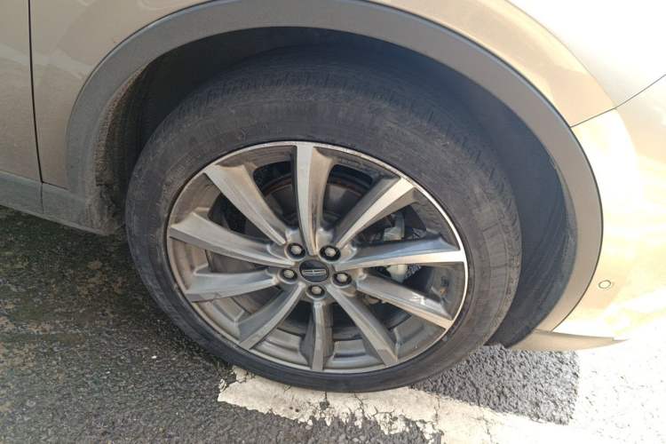 Used Lincoln Corsair 2022 2.0T Four-Wheel Drive Prestige Edition Right Front Wheel Hub