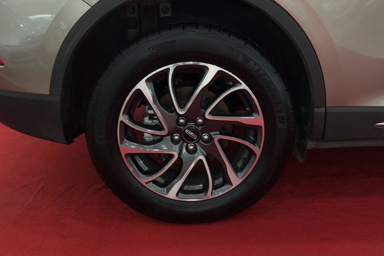 Used Lincoln Corsair 2022 2.0T Two-Wheel Drive Deluxe Edition Right Rear Wheel Hub
