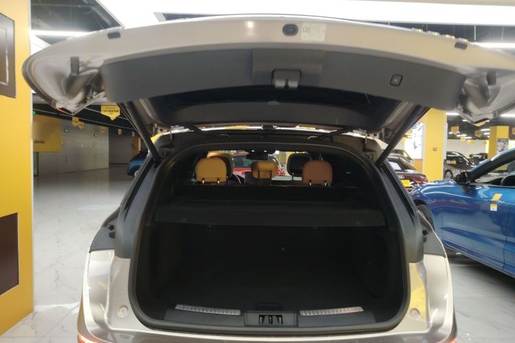 Used Lincoln Corsair 2022 2.0T Two-Wheel Drive Luxury Edition Trunk