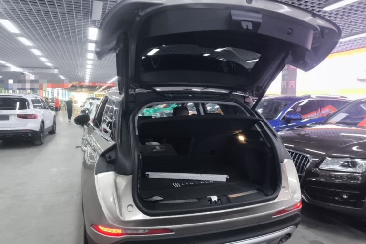 Used Lincoln Corsair 2022 Revised Version 2.0T Two-Wheel Drive Luxury Edition Trunk