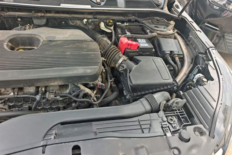 Used Lincoln Corsair 2022 2.0T Two-Wheel Drive Luxury Edition Engine Bay Left