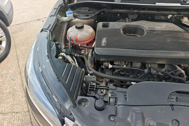 Used Lincoln Corsair 2022 2.0T Two-Wheel Drive Luxury Edition Engine Bay Right