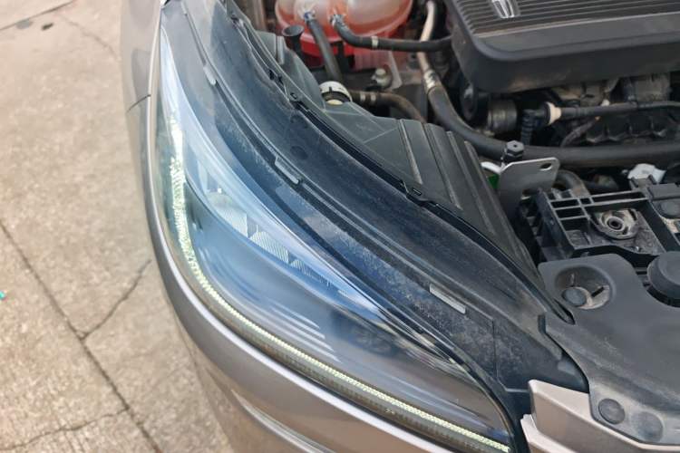 Used Lincoln Corsair 2022 2.0T Two-Wheel Drive Luxury Edition Right Front Headlight