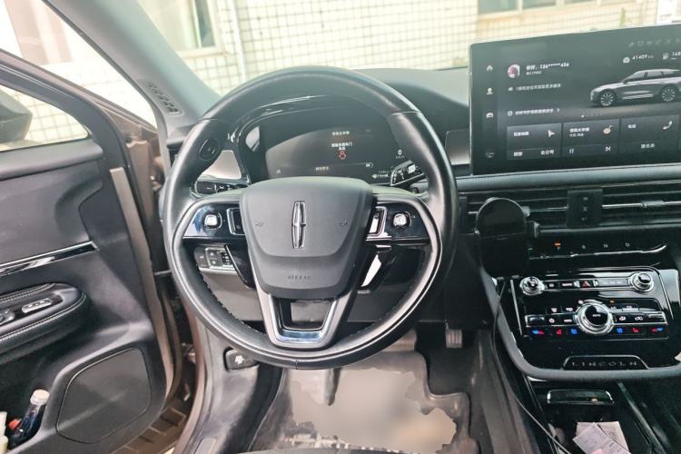 Used Lincoln Corsair 2022 2.0T Two-Wheel Drive Luxury Edition Steering Wheel