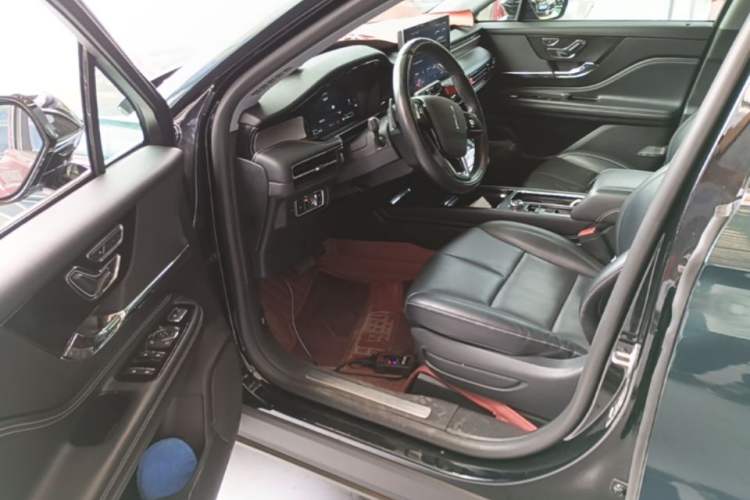 Used Lincoln Corsair 2022 2.0T Two-Wheel Drive Deluxe Edition Driver Seat