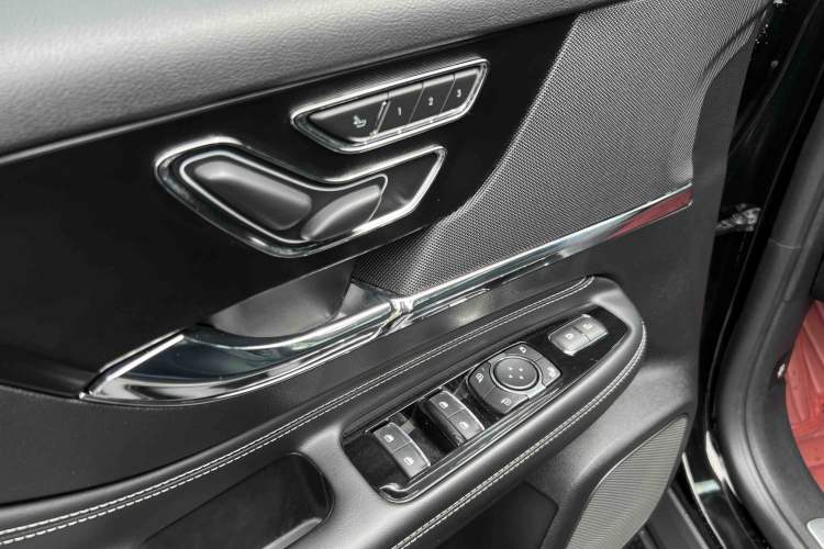 Used Lincoln Corsair 2022 2.0T Two-Wheel Drive Deluxe Edition Interior 10