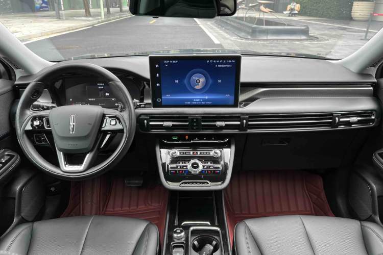 Used Lincoln Corsair 2022 2.0T Two-Wheel Drive Deluxe Edition Interior 3
