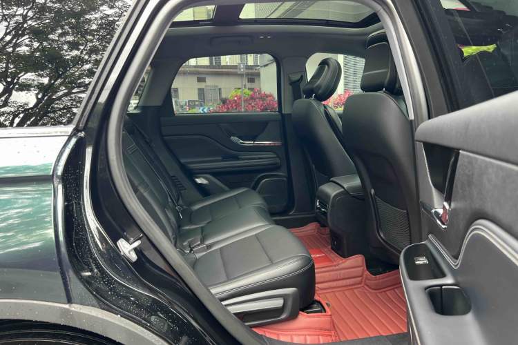 Used Lincoln Corsair 2022 2.0T Two-Wheel Drive Deluxe Edition Interior 7