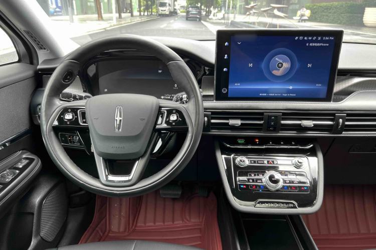 Used Lincoln Corsair 2022 2.0T Two-Wheel Drive Deluxe Edition Interior 8