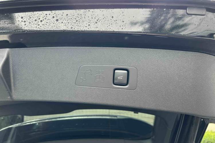 Used Lincoln Corsair 2022 2.0T Two-Wheel Drive Deluxe Edition Interior 9