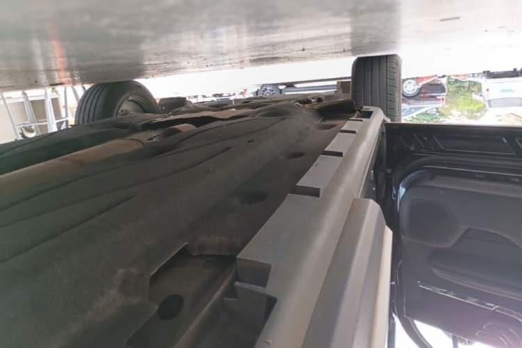 Used Lincoln Corsair 2022 2.0T Two-Wheel Drive Deluxe Edition Left Side Sill