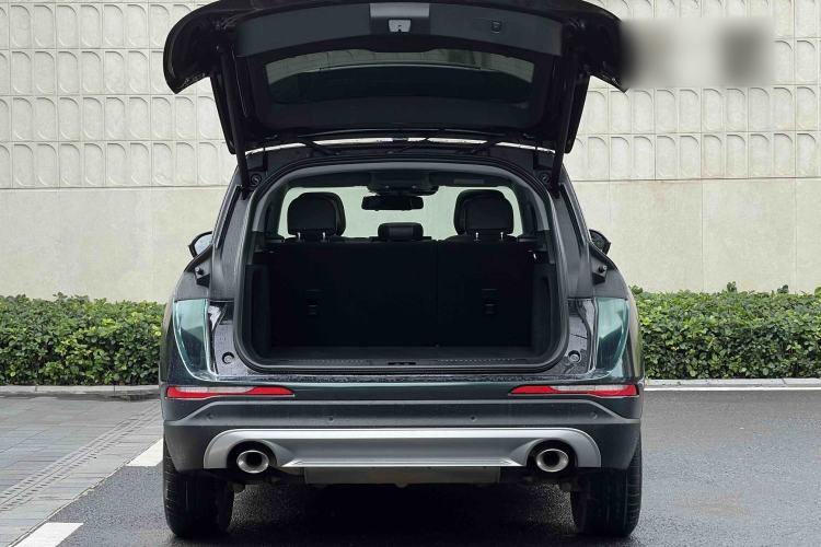 Used Lincoln Corsair 2022 2.0T Two-Wheel Drive Deluxe Edition Trunk