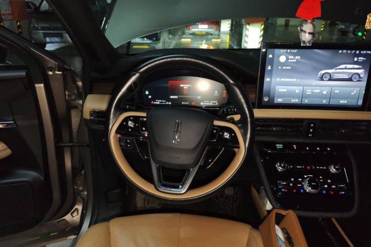 Used Lincoln Corsair 2022 2.0T Two-Wheel Drive Luxury Edition Steering Wheel