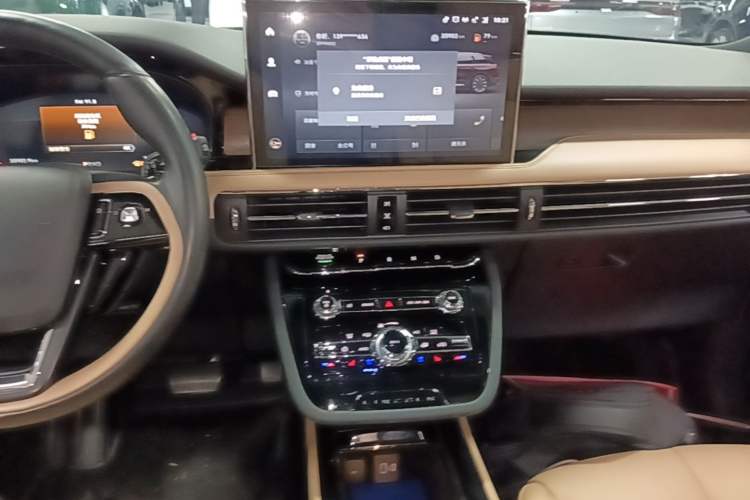 Used Lincoln Corsair 2022 2.0T Two-Wheel Drive Luxury Edition Audio And AC Panel
