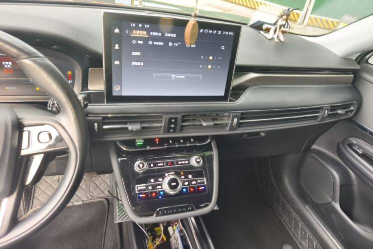 Used Lincoln Corsair 2022 2.0T Two-Wheel Drive Deluxe Edition Audio And AC Panel