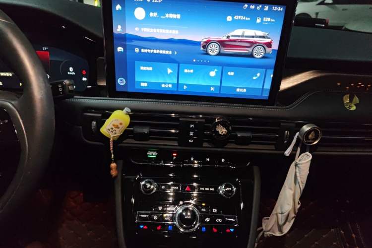 Used Lincoln Corsair 2022 Revised Version 2.0T Two-Wheel Drive Premium Edition Audio And AC Panel