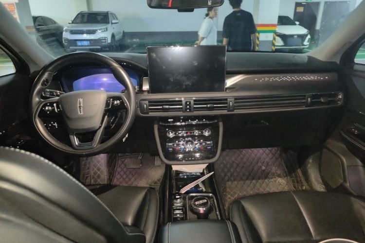 Used Lincoln Corsair 2022 2.0T Two-Wheel Drive Luxury Edition Center Console