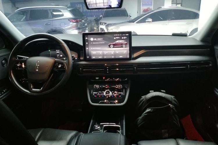 Used Lincoln Corsair 2022 2.0T Four-Wheel Drive Prestige Edition Center Console