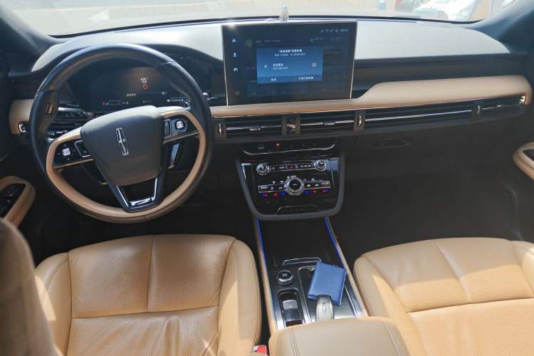 Used Lincoln Corsair 2022 2.0T Two-Wheel Drive Luxury Edition Center Console