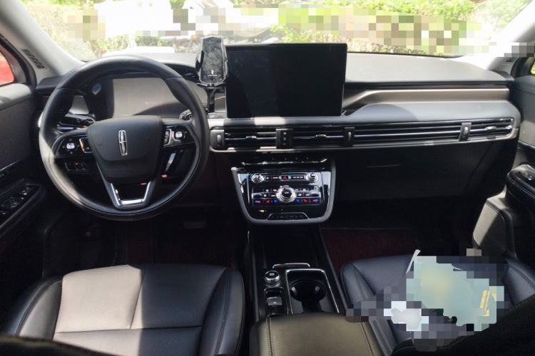 Used Lincoln Corsair 2022 2.0T Two-Wheel Drive Deluxe Edition Center Console
