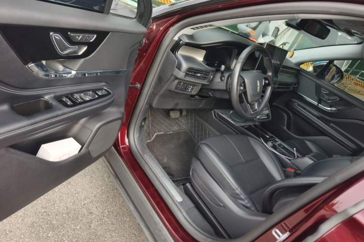 Used Lincoln Corsair 2022 2.0T Two-Wheel Drive Deluxe Edition Driver Seat