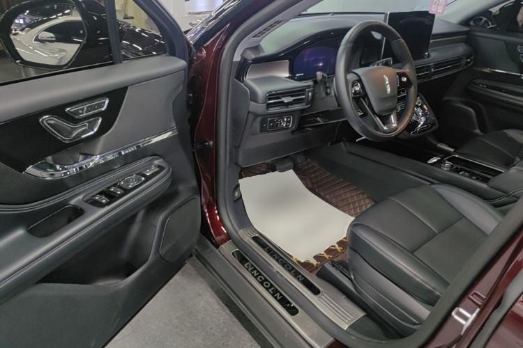 Used Lincoln Corsair 2022 2.0T Two-Wheel Drive Deluxe Edition Driver Seat