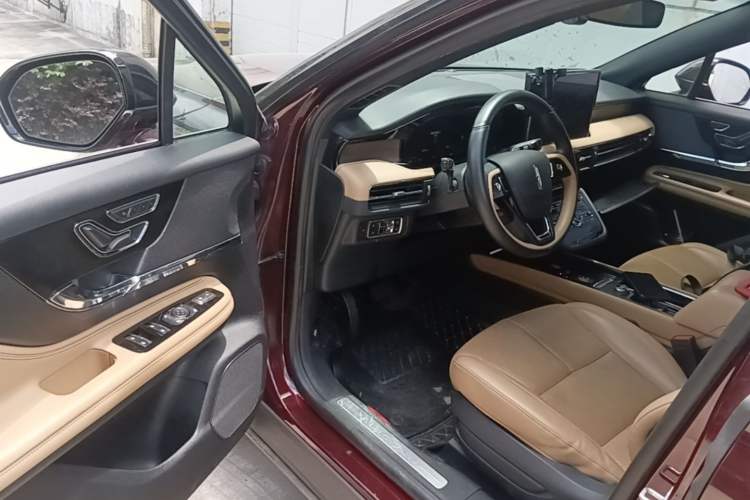 Used Lincoln Corsair 2022 2.0T Two-Wheel Drive Luxury Edition Driver Seat