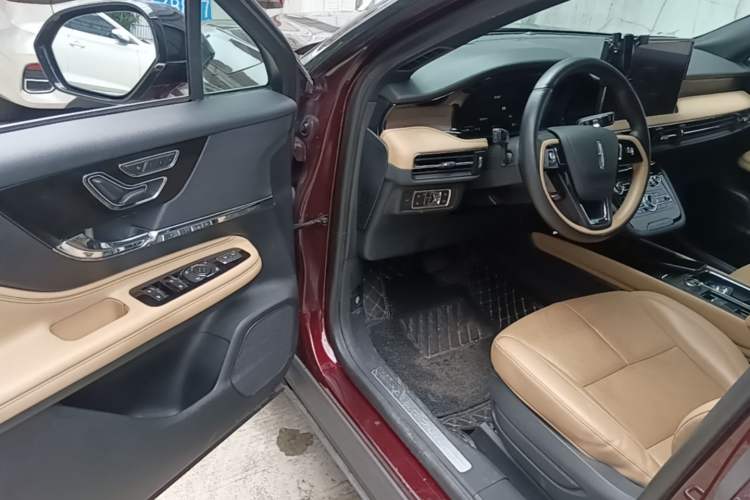 Used Lincoln Corsair 2022 2.0T Two-Wheel Drive Luxury Edition Driver Seat