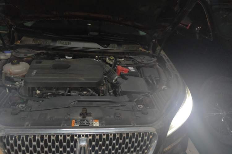 Used Lincoln Corsair 2022 2.0T Two-Wheel Drive Luxury Edition Engine Bay Left