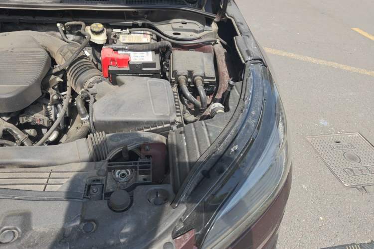 Used Lincoln Corsair 2022 2.0T Two-Wheel Drive Luxury Edition Engine Bay Left