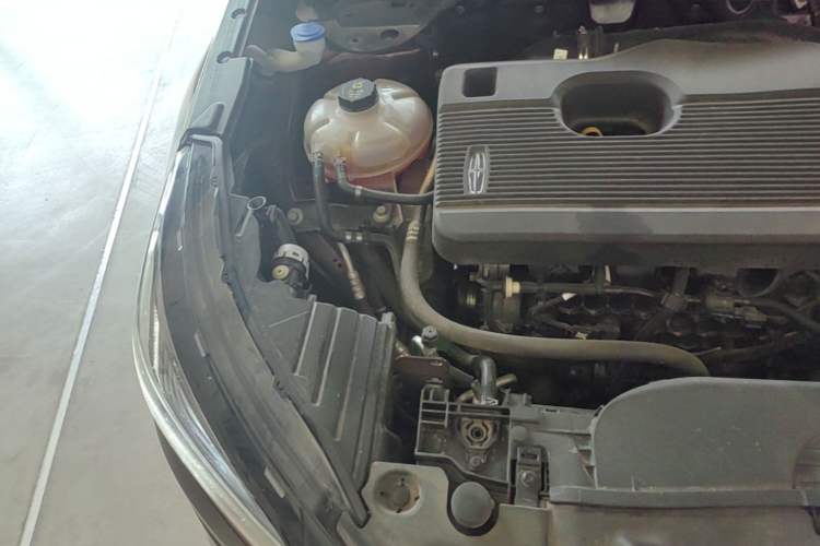 Used Lincoln Corsair 2022 2.0T Two-Wheel Drive Luxury Edition Engine Bay Right