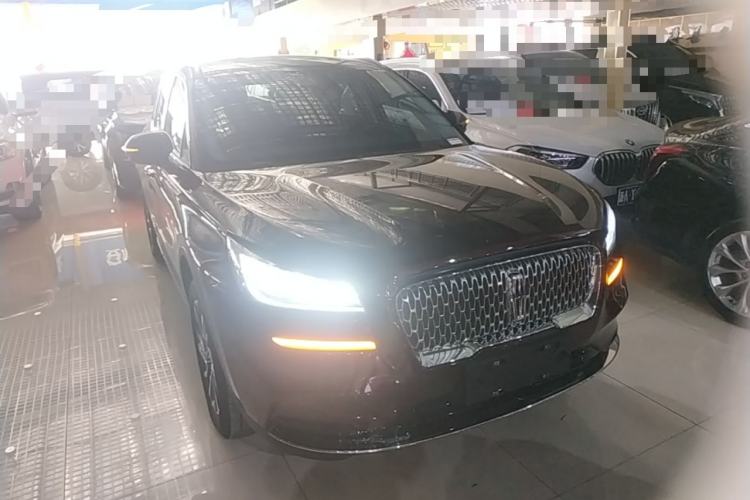 Used Lincoln Corsair 2022 2.0T Two-Wheel Drive Deluxe Edition Front Right 45 Deg