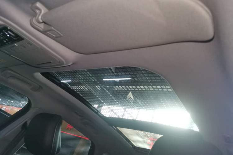 Used Lincoln Corsair 2022 2.0T Two-Wheel Drive Deluxe Edition Headliner