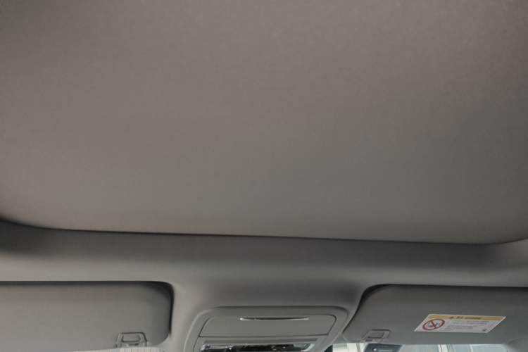 Used Lincoln Corsair 2022 2.0T Two-Wheel Drive Deluxe Edition Headliner