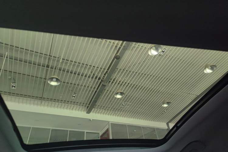 Used Lincoln Corsair 2022 2.0T Two-Wheel Drive Luxury Edition Headliner