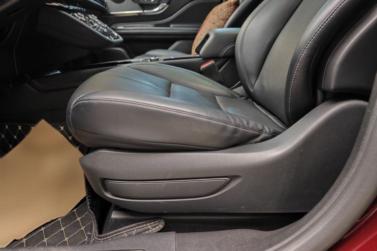 Used Lincoln Corsair 2022 2.0T Two-Wheel Drive Deluxe Edition Interior 11