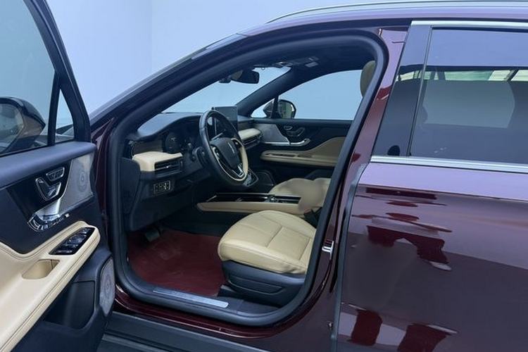 Used Lincoln Corsair 2022 2.0T Two-Wheel Drive Luxury Edition Interior 3