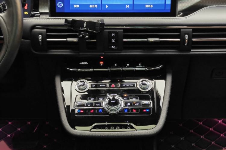 Used Lincoln Corsair 2022 2.0T Two-Wheel Drive Deluxe Edition Interior 7