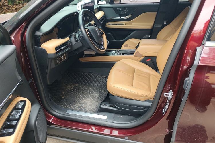 Used Lincoln Corsair 2022 2.0T Two-Wheel Drive Luxury Edition Left Front Seat