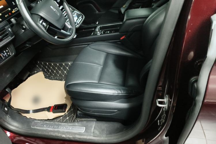 Used Lincoln Corsair 2022 2.0T Two-Wheel Drive Deluxe Edition Left Front Seat