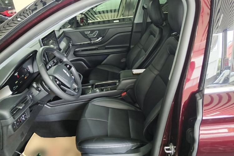 Used Lincoln Corsair 2022 2.0T Two-Wheel Drive Deluxe Edition Left Front Seat