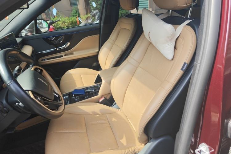Used Lincoln Corsair 2022 2.0T Two-Wheel Drive Luxury Edition Left Front Seat