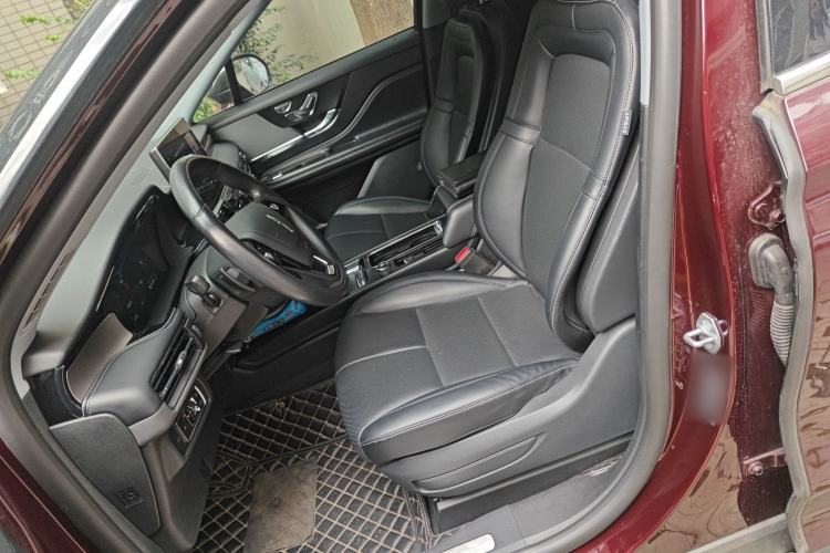 Used Lincoln Corsair 2022 2.0T Two-Wheel Drive Deluxe Edition Left Front Seat